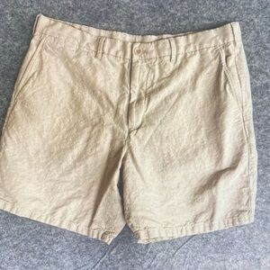 GAP Men's Beige Flat Front Shorts